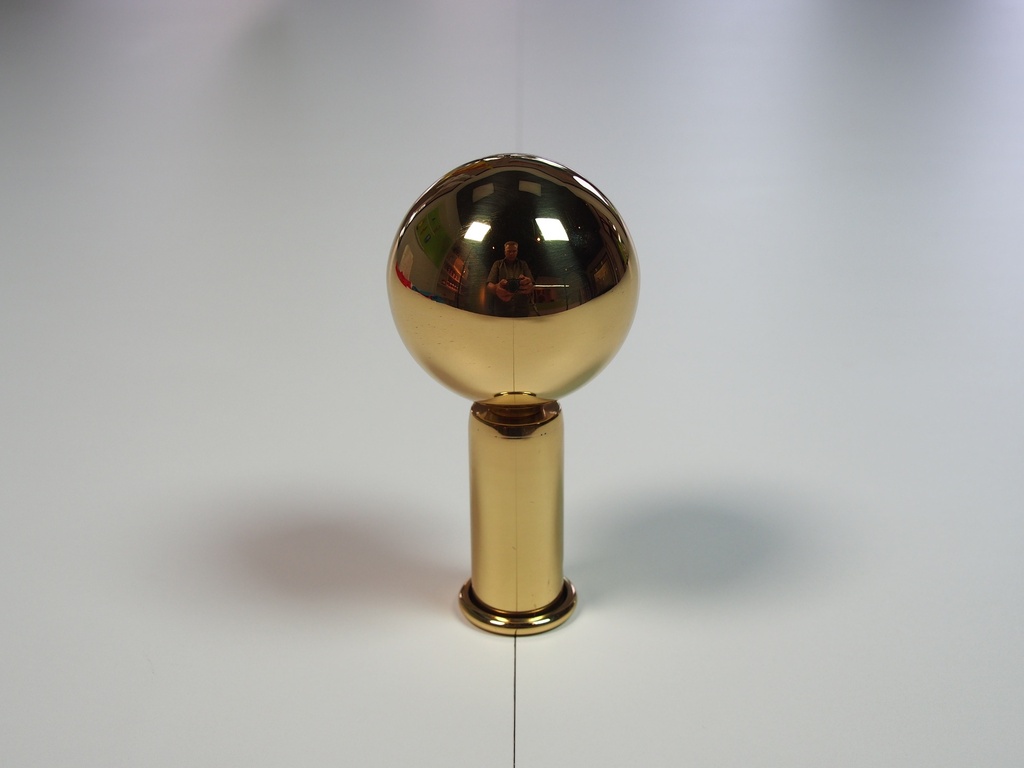 Boule en laiton (article 434)